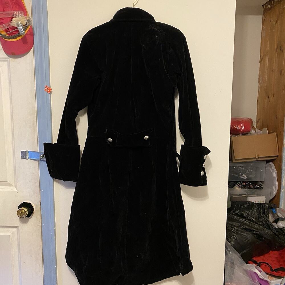 CHARADES Treasure Island Pirate Coat Velour Long Black Skulls Unisex Adult S USA - Picture 14 of 16